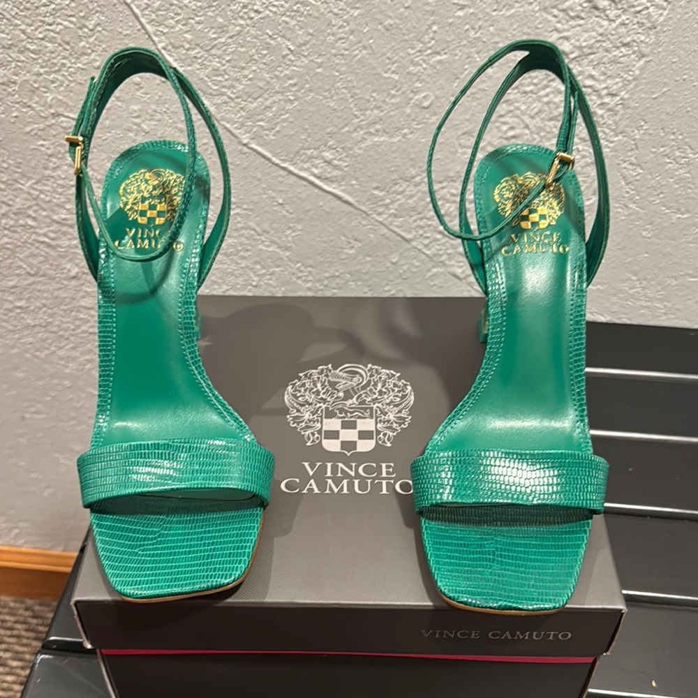 Vince Camuto Green Heels